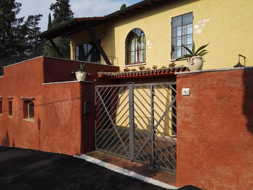 Villa Paradiso Apartment Сирмионе Экстерьер фото